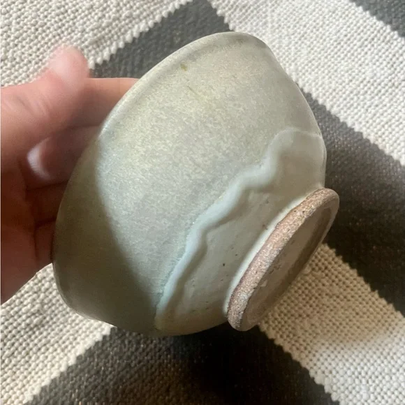 Studio Pottery Bowl Sage Green Drip Glaze Signed Ceramic Modern Coastal Neutral - Picture 6 of 9